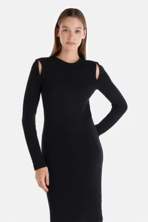 Rochie cu aspect striat si decupaje