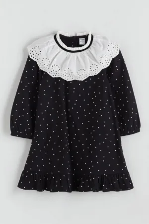 Rochie cu buline si terminatie cu volane