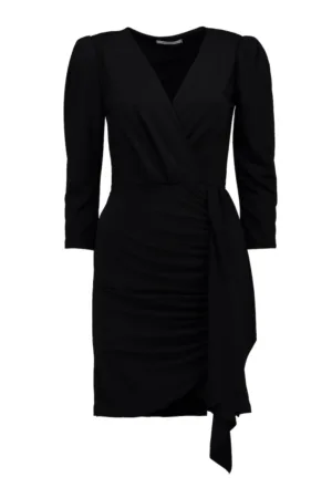Rochie cu croiala bodycon si detaliu drapat