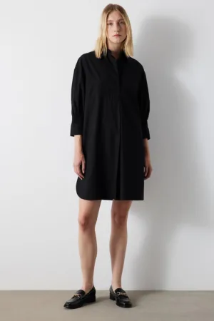 Rochie cu croiala dreapta si guler clasic