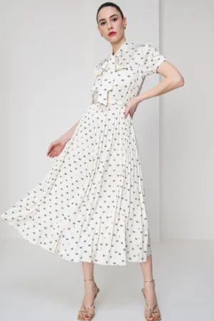 Rochie cu croiala in A - curea in talie si model