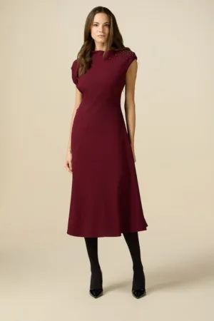 Rochie cu croiala in A si aplicatii