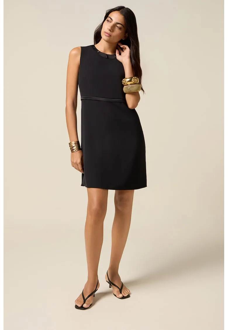 Rochie cu croiala in A si insertii din satin