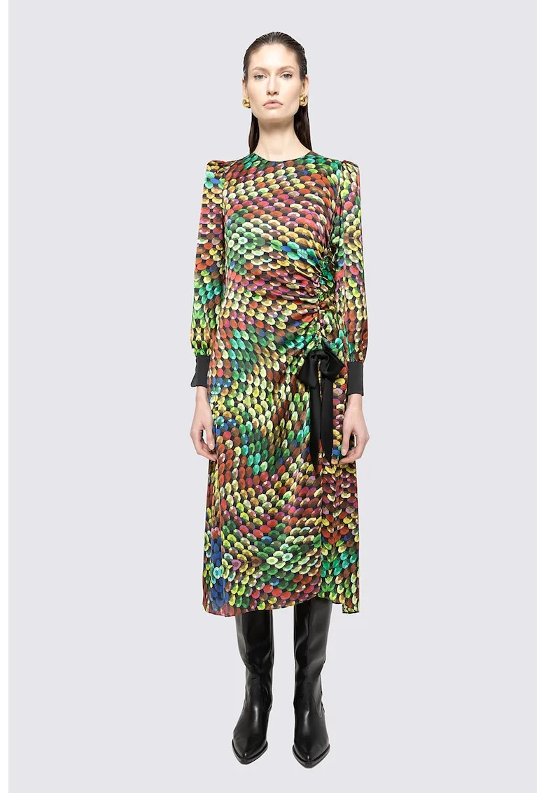 Rochie cu croiala in A si model 3D