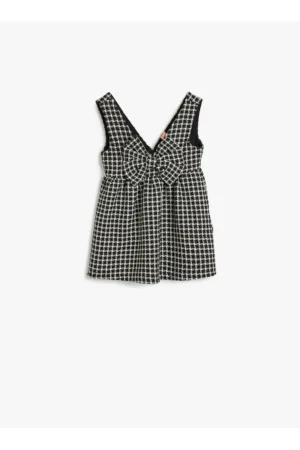 Rochie cu decolteu in V si detaliu cu funda