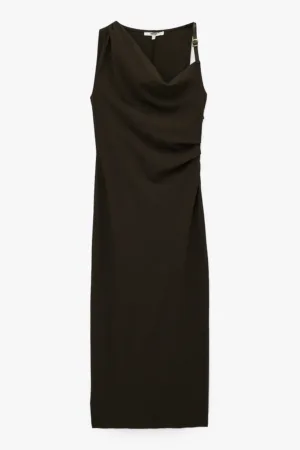 Rochie cu design asimetric