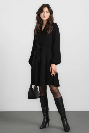 Rochie cu detaliu innodat