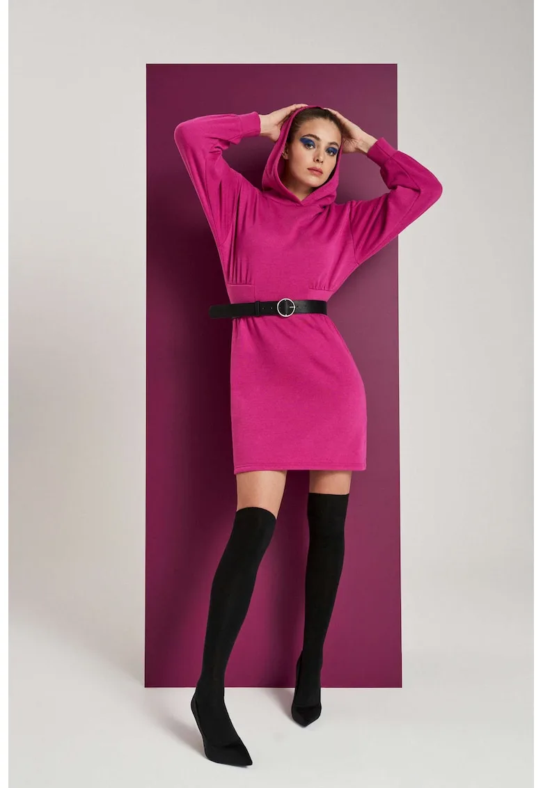 Rochie cu gluga ajustata