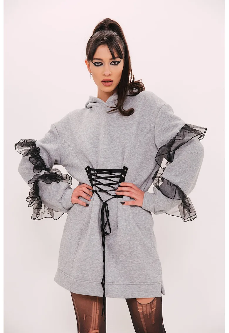 Rochie cu gluga si insertii de tul