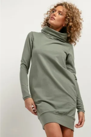 Rochie cu guler inalt si buzunare T376 verde