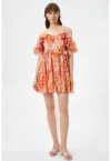Rochie cu imprimeu floral si decolteu pe umeri