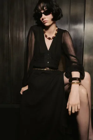 Rochie cu maneci bufante si decolteu in V