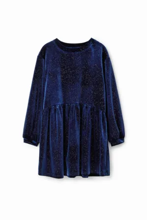 Rochie cu maneci cazute si aspect stralucitor