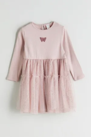 Rochie cu maneci lungi si tul stralucitor