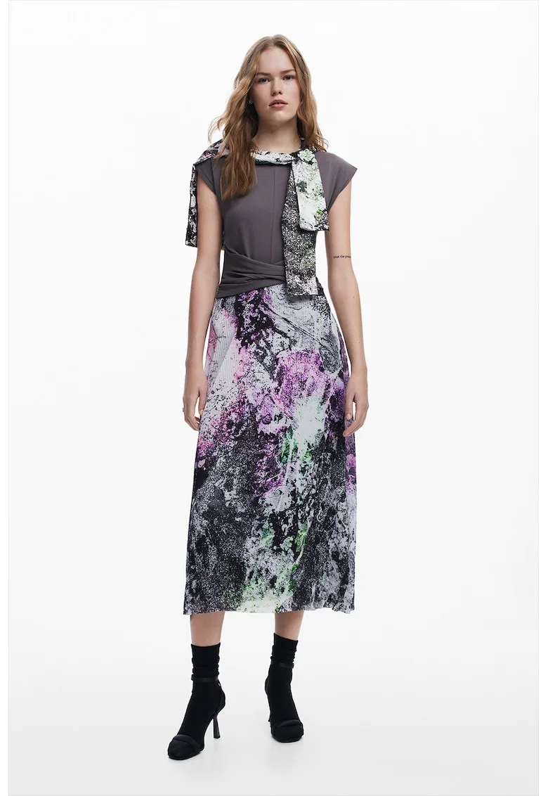 Rochie cu model 2 in 1 si maneci scurte