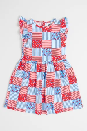 Rochie cu model in carouri si volane