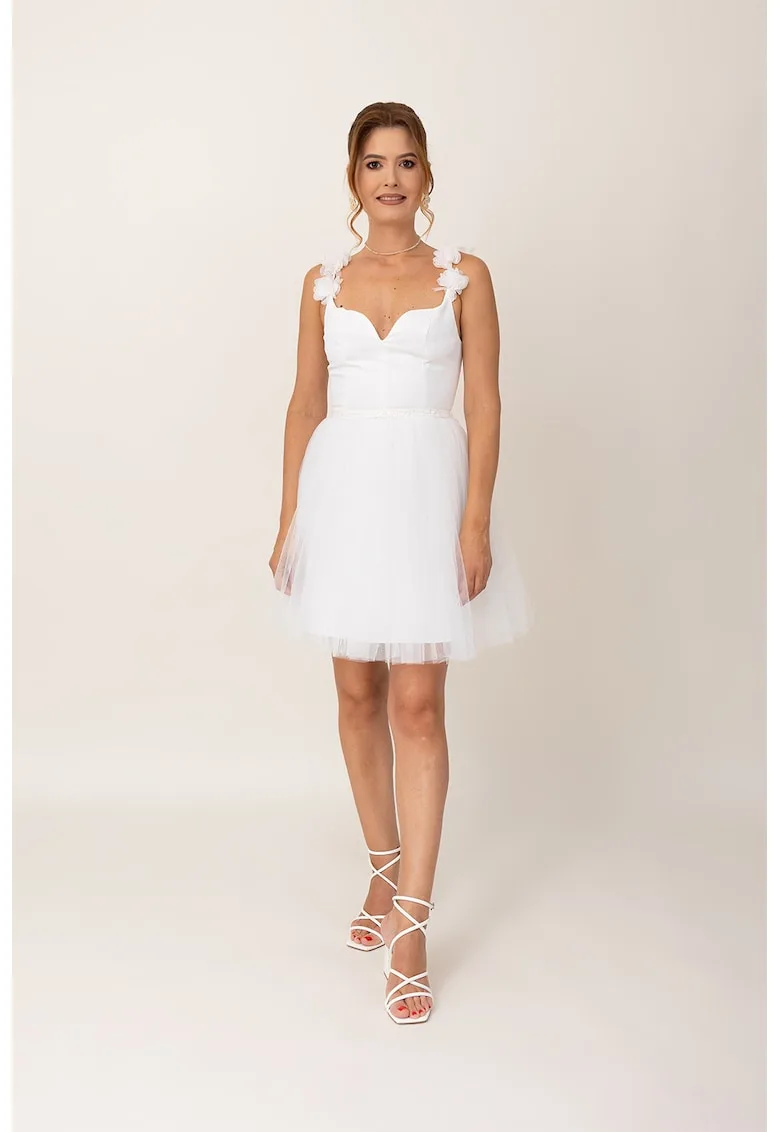Rochie cu partea inferioara din tul