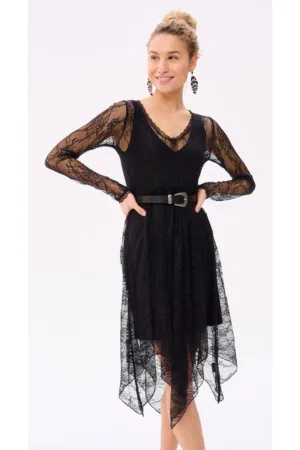 Rochie cu strat exterior din dantela Charlot