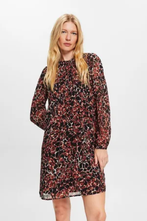 Rochie cu strat exterior din sifon
