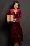 Rochie de Craciun din catifea fina bordo cu volan la terminatie