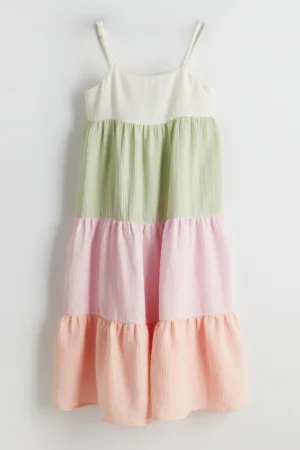 Rochie de bumbac fara maneci cu volane