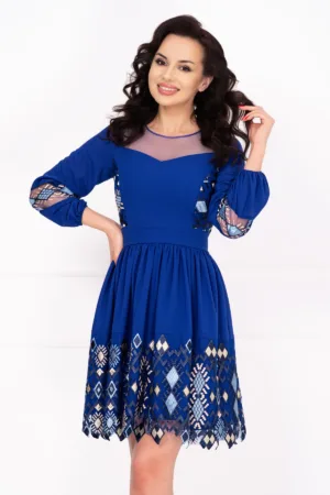 Rochie de ocazie albastra in clos cu broderie geometrica