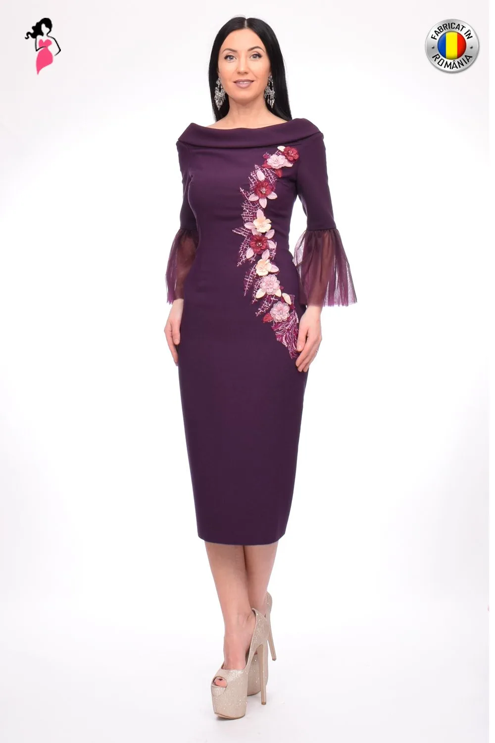 Rochie de ocazie dreapta din stofa calitativa cu broderie pretioasa