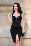 Rochie de ocazie eleganta neagra Ambra scurta cu flori 3D si fronseuri