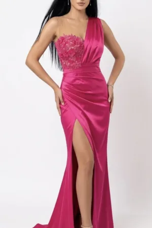 Rochie de ocazie lungă din tafta fucsia cu broderie la bust și șliț pe picior