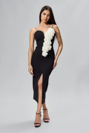 Rochie de ocazie premium cu flori albe 3D si bretele cu perlute Novia Neagra