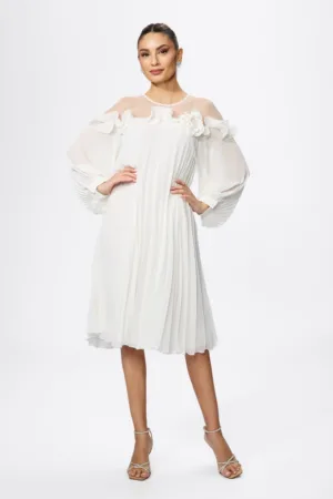 Rochie de ocazie premium din voal plisat cu brosa tip floare Marren Alba