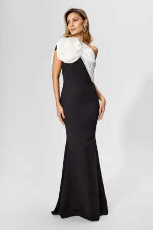 Rochie de ocazie premium tip sirena cu floare 3D si volane din organza Falling Neagra