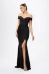 Rochie de ocazie premium tip sirena cu umerii goi si crepeu in fata Marchesa Neagra