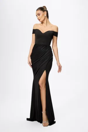 Rochie de ocazie premium tip sirena cu umerii goi si crepeu in fata Marchesa Neagra