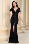 Rochie de seara lunga neagra Severina cu flori in relief