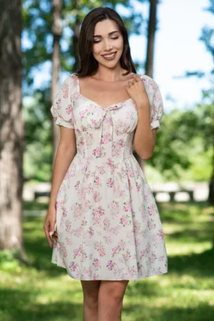Rochie de vara ecru in clos cu flori de liliac