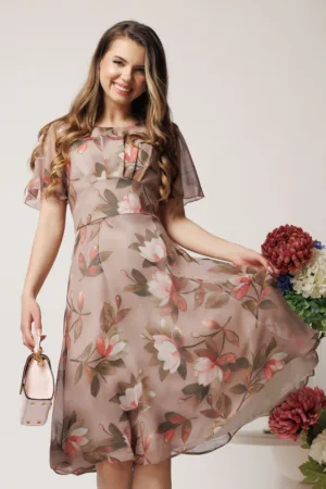 Rochie de zi vaporaosa din voal bej cu imprimeuri florale roz