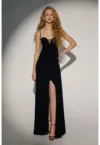 Rochie  decolteu in V - crapatura - neagra