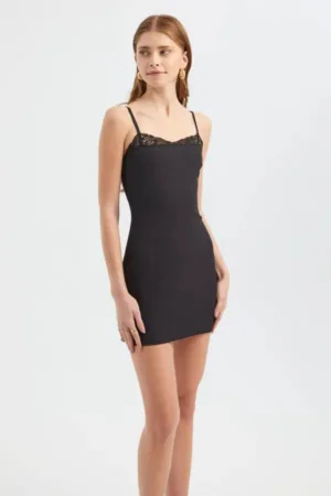 Rochie  decolteu inima - bretele spaghete - neagra - textil