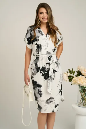 Rochie din panza alba cu imprimeuri gri si cordon in talie