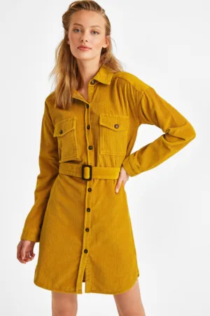 Rochie din reiat cu o curea