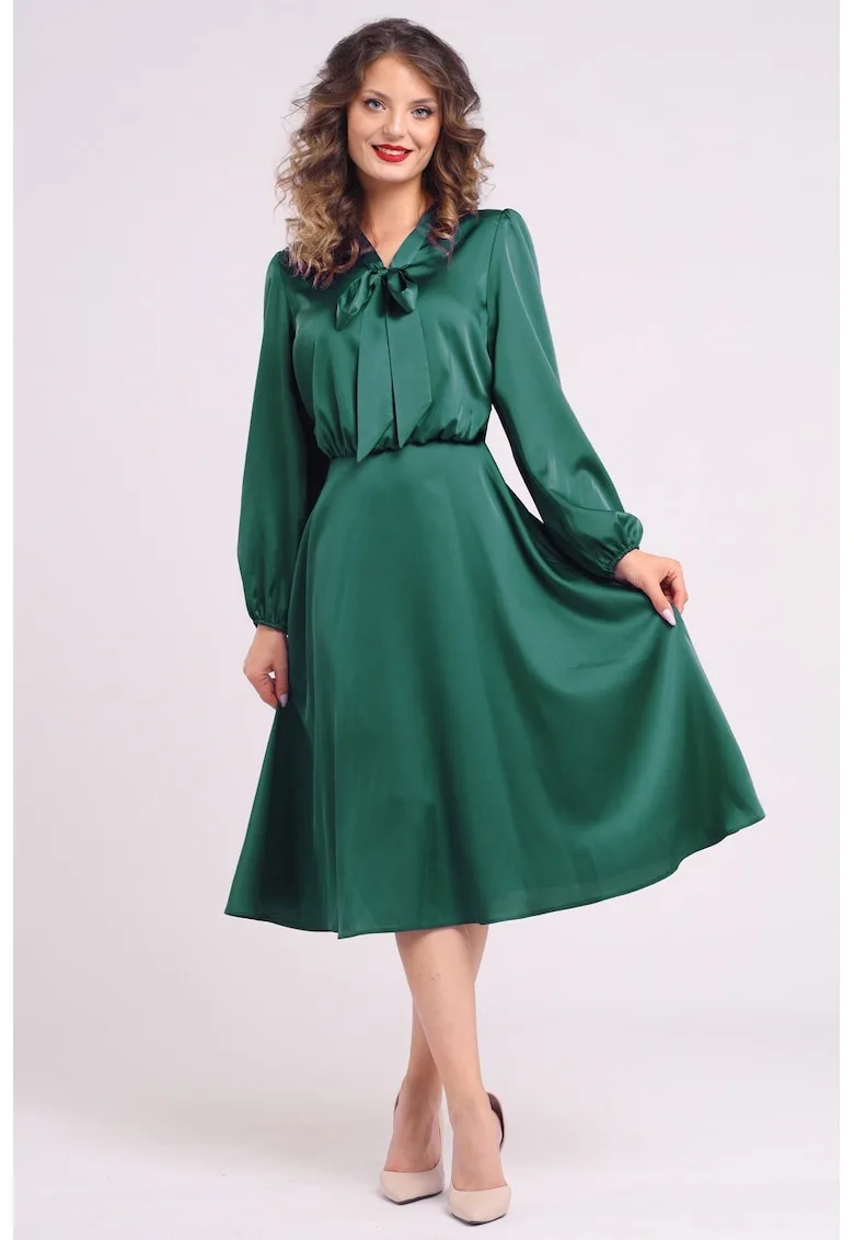 Rochie din satin cu funda din panglici