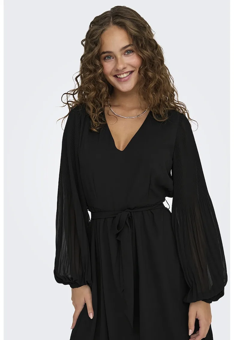 Rochie din sifon cu maneci plisee