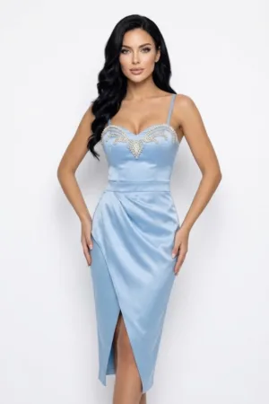Rochie din tafta bleu pliuri la fusta cristale atasate de bust