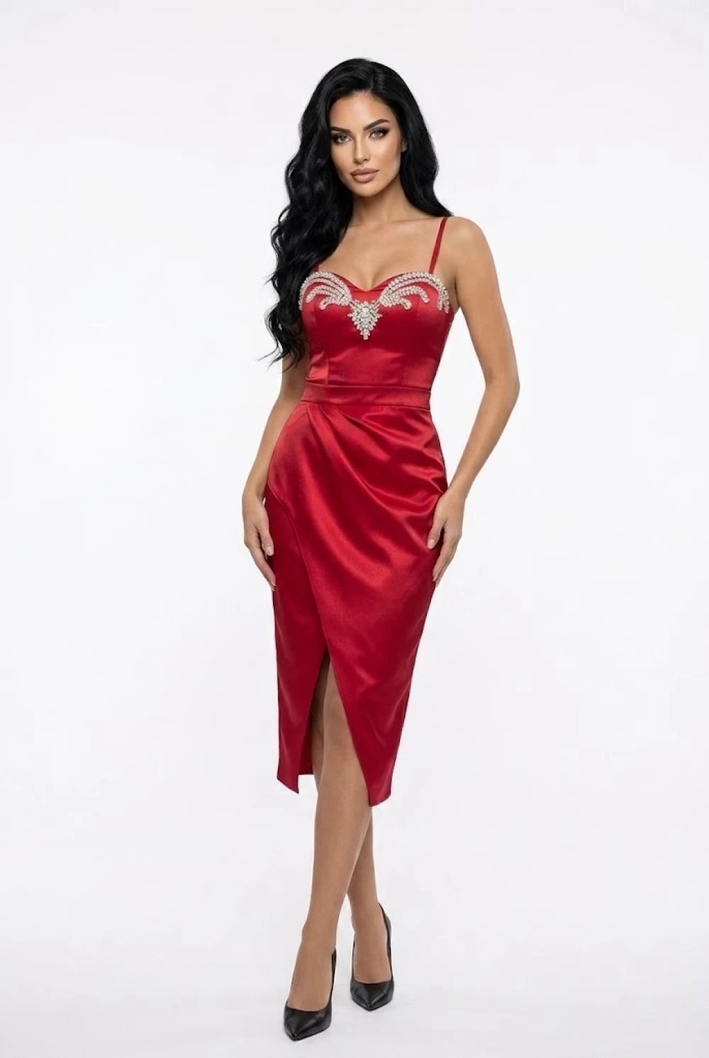Rochie din tafta rosie pliuri la fusta cristale atasate de bust