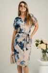 Rochie din viscoza bej cu imprimeuri bleumarin si cordon in talie