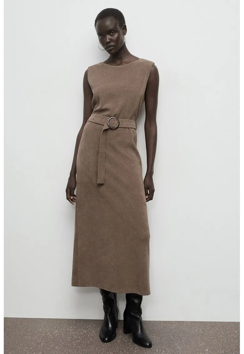 Rochie dreapta cu o curea asortata in talie