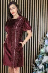 Rochie eleganta bordo din catifea cu pene