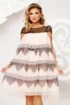 Rochie eleganta cu croiala lejera formata din volane din tull roz prafuit si dantela neagra