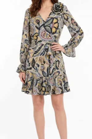 Rochie elegantă cu model floral stilizat mâneci lungi evazate și floare decorativă 3D